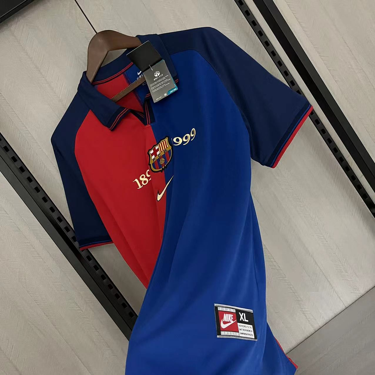 Camisa Barcelona Home 1999/00 - Retrô Nike Masculino - Azul e Grená