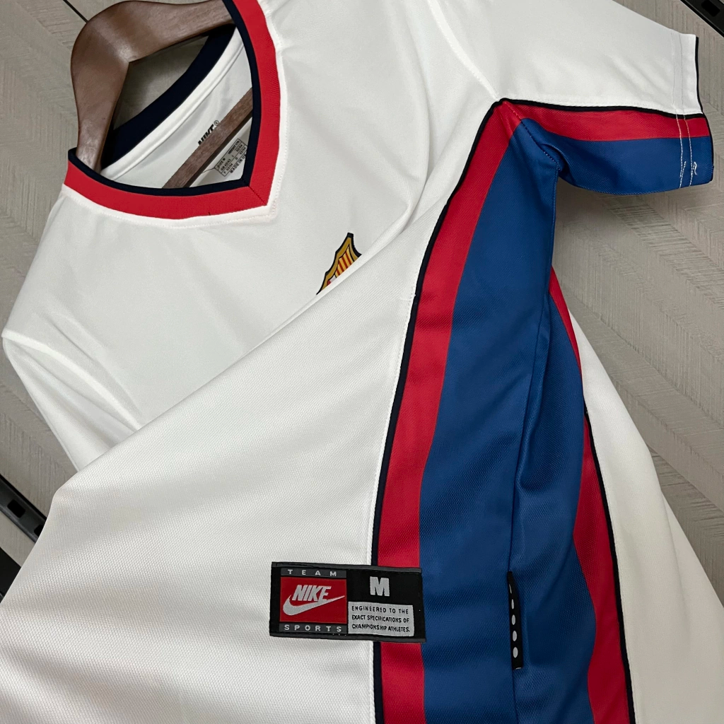 Camisa Barcelona Away 1999/00 - Retrô Nike Masculino - Branco