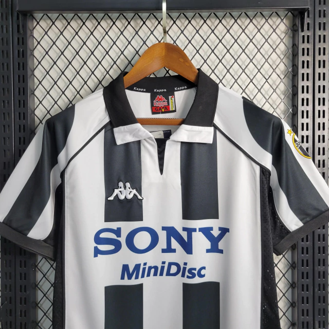 Camisa Juventus Home 1997/98 - Retrô Kappa Masculino - Preto e Branco