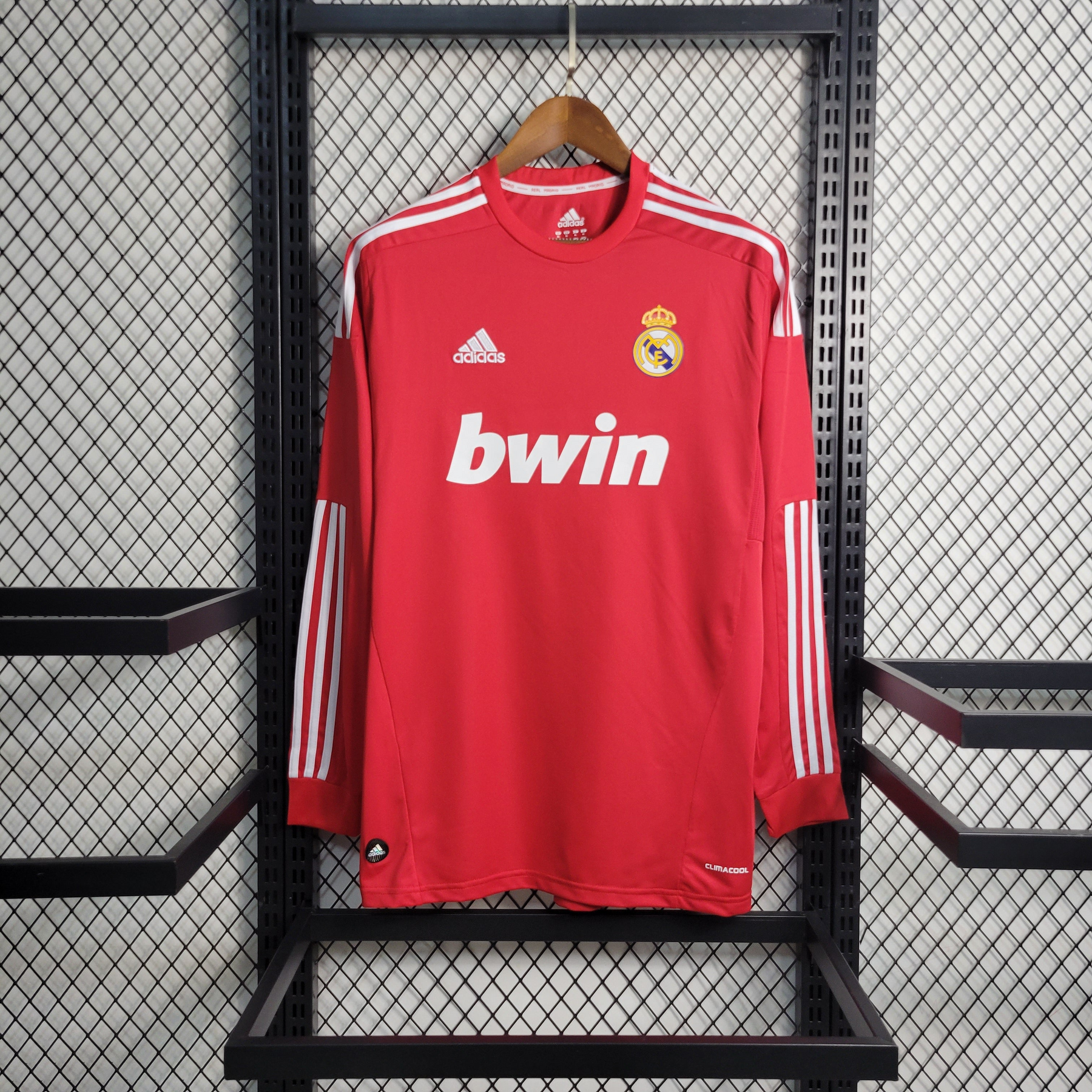 Camisa Real Madrid Third 2011/12 Manga Longa - Retrô Adidas Masculina - Vermelha