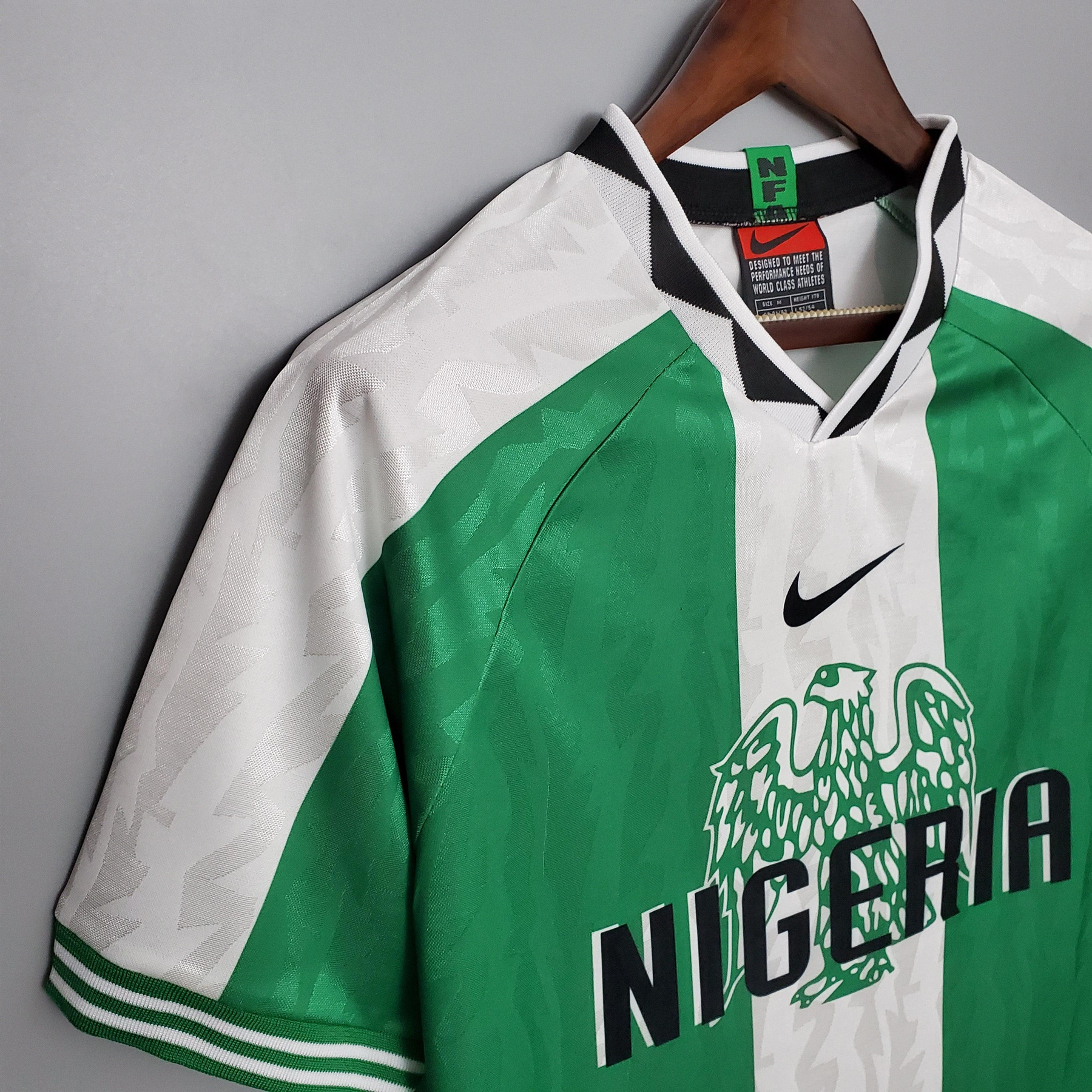 Camisa Nigéria Home 1996 - Retrô Nike Masculino - Verde e Branco