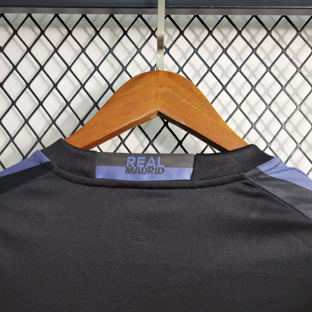 Camisa Real Madrid Third 2016/17 Manga Longa - Retrô Adidas Masculina - Preta