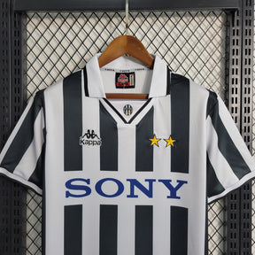 Camisa Juventus Home 1996/97 - Retrô Kappa Masculino - Preto e Branco